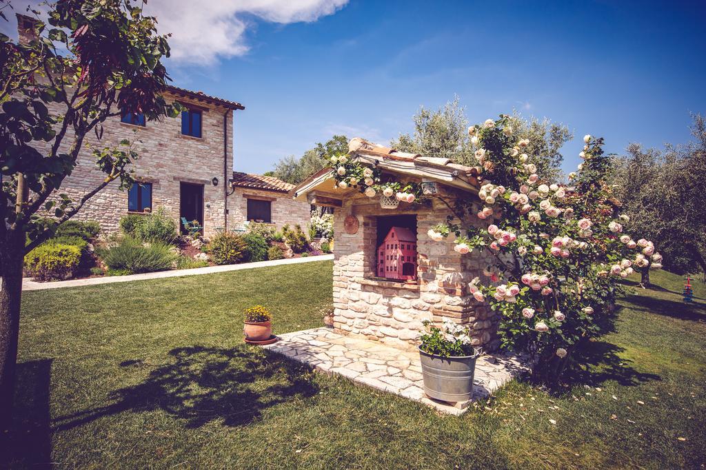 Agriturismo Casal San Sergio Fossombrone Buitenkant foto